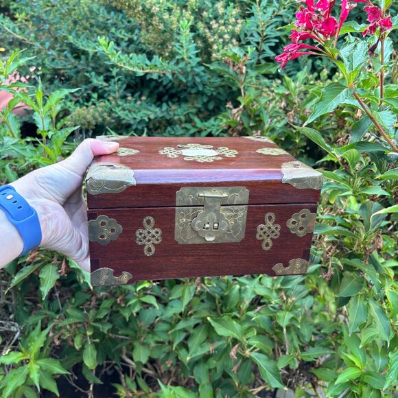Vintage Rosewood Jewelry Box Brass Hardware Chest with Bone Medallion Solid Wood - Picture 13 of 16